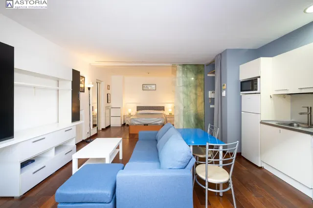 Apartamento tipo loft con garaje incluido y piscina en zona Parque Lagos — 9