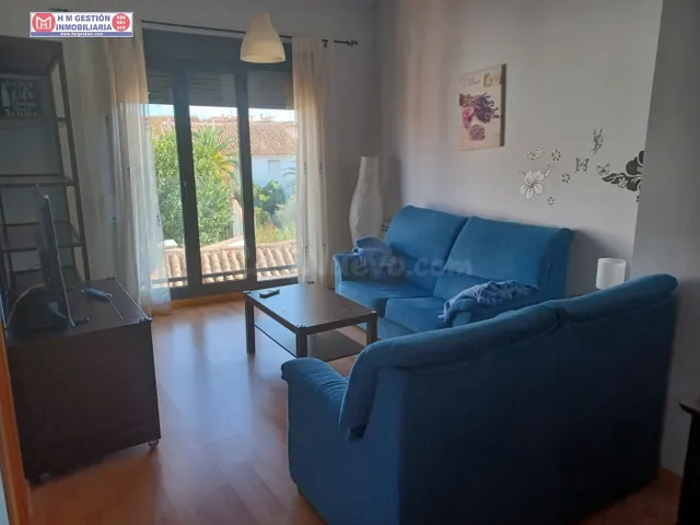 Apartamento amueblado de un dormitorio con calefacción por gas, aire acondicionado en habitación y salón, PLAZA DE GARAJE y trastero. Ubicado junto a Plaza del Arenal. — 3