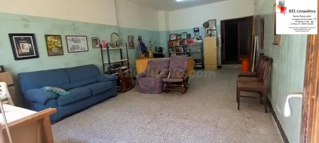 Amplia Casa en el Corazón de Torreblanca - Oportunidad para  - foto 2