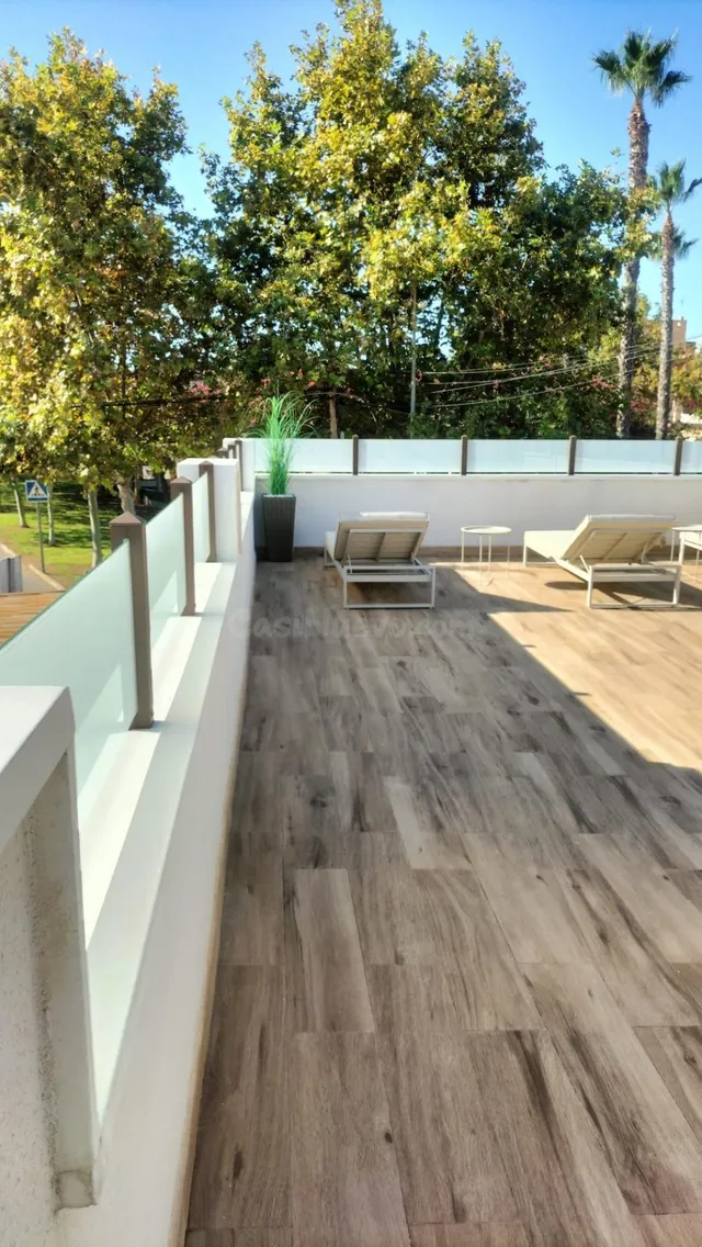 MAGNIFICO CHALET TOTALMENTE REFORMADO, IDEAL PARA PAREJAS, RODEADO DE TODOS LOS SERVICIOS — 5