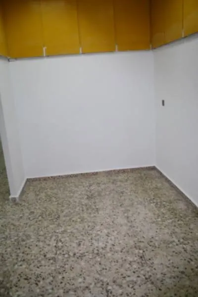 Alquiler local comercial en Orihuela, 120 m2. de superficie,  con 1 aseo. — 6