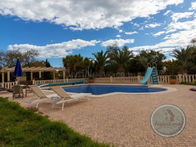 Casa 5 habitaciones 450m² en venta - Valverde — 5