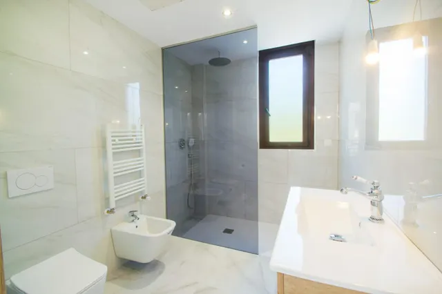 Se venden 2 maravillosas viviendas de obra nueva, zona Sierra Cortina- PRECIO NEGOCIABLE — 26
