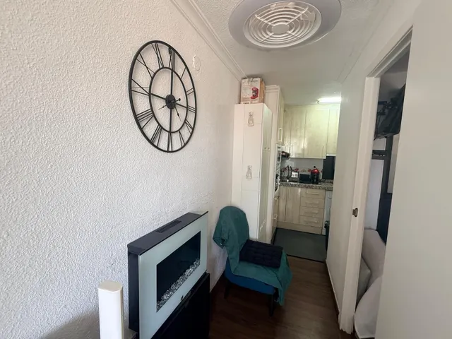 Apartamento reformado con 1 dormitorio en zona Rincon de Loix — 11