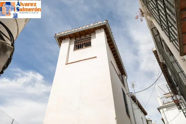 Casa unifamiliar reformada. — 22