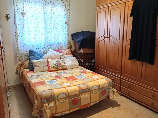 SE VENDE CHALET EN BUEN ESTADO EN ASPE ZONA CARRETERA DE LA ROMANA — 40