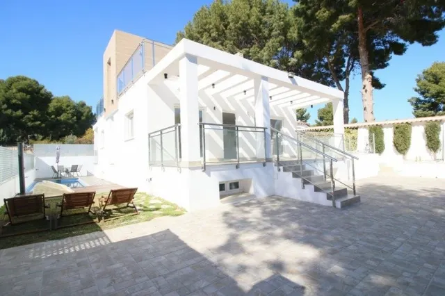 Chalet en La Nucia — 3