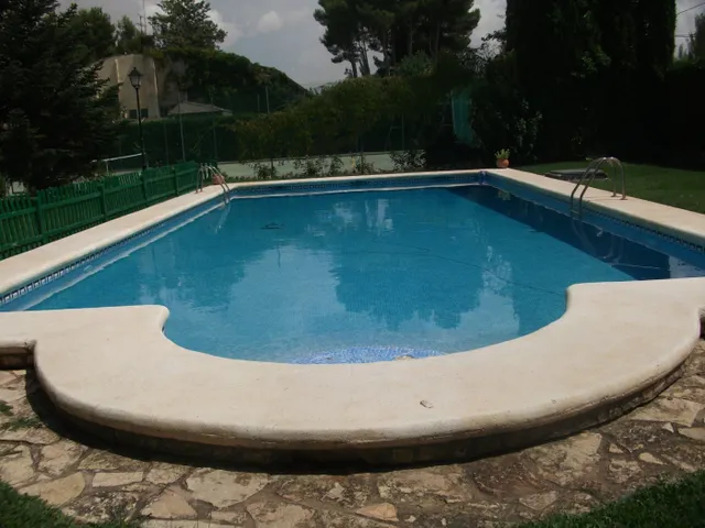 ¡¡¡ESPECTACULAR PARCELA DE 2264M, CON PISCINA, PISTA DE TENIS EN URB. AGUA SOL. — 3