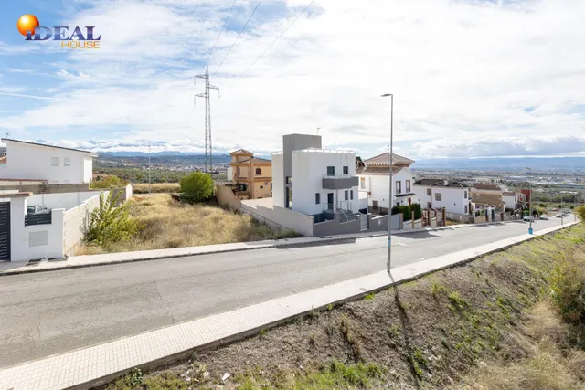 TERRENO A LA VENTA EN PELIGROS — 5