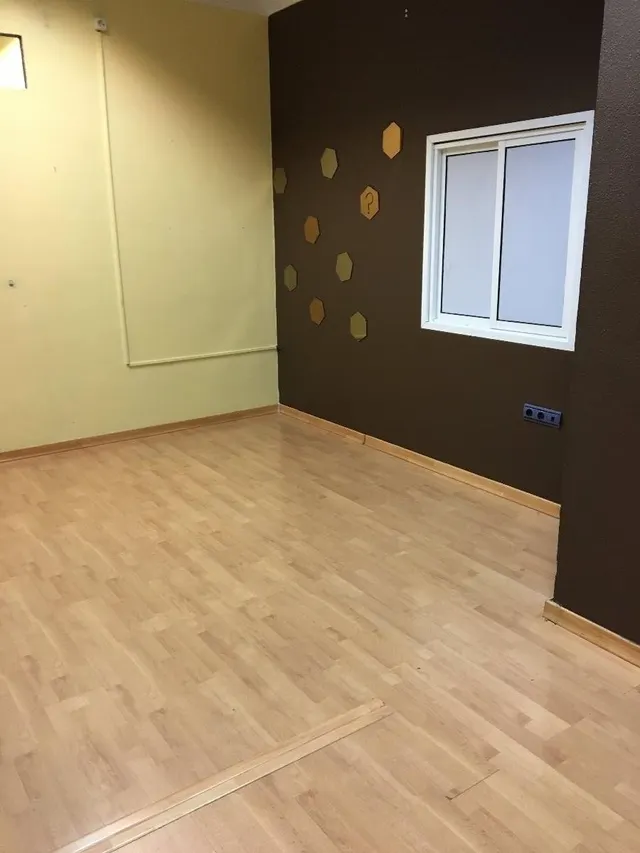SE ALQUILA LOCAL COMERCIAL EN GRAN PLAZA — 25
