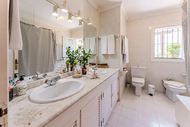 Chalet 4 habitaciones 377m² en venta - Costa Del Sol — 11