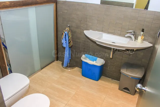 Loft actualmente utilizado como oficina en centro de Lloret  - foto 4