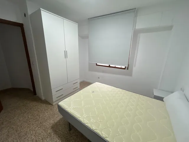 Amplio y Acogedor Piso de 4 habitaciones en el Corazón de la Ciudad — 16