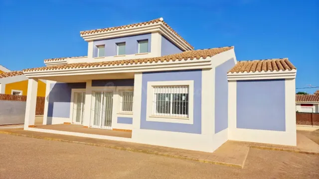 Casa independiente de 3 dormitorios y 2 baños - llave en man - foto 5