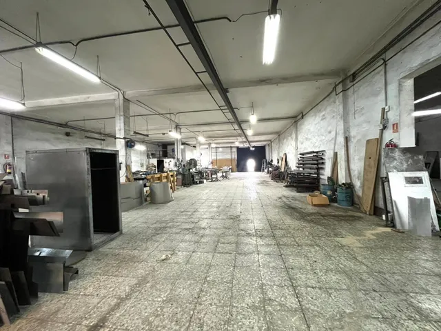 Nave industrial en suelo urbano - foto 5