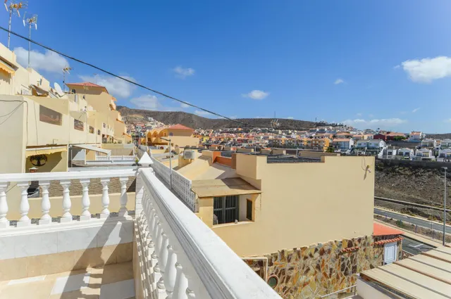 Dúplex con 3 dormitorios y vistas al mar en Loma Dos: Proyecto con alto potencial de reforma — 38