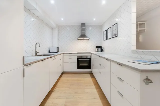 Elegante apartamento reformado de 3 dormitorios a 150 m de la playa del Cura, Torrevieja — 7