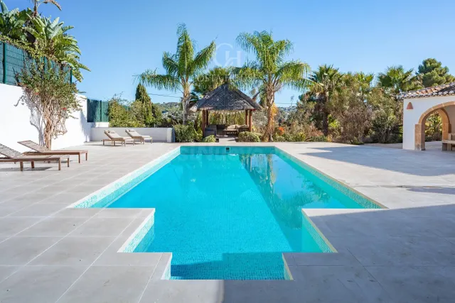 VILLA ADELA · ARQUITECTURA MEDITERRÁNEA, AMPLITUD Y VIDA FAM - foto 2