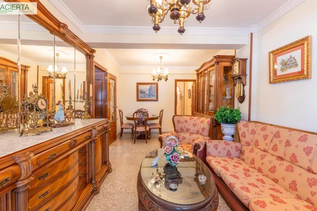 Amplia vivienda de 4 dormitorios con plaza de garaje opciona - foto 5