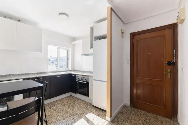Piso de 3 habitaciones y 2 baños en Valencia — 23