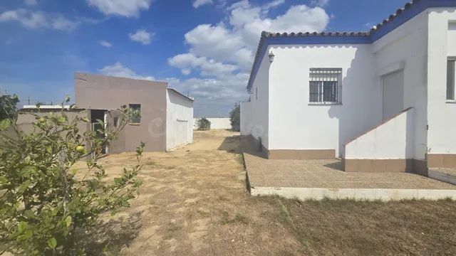 DOS CHALETS URBANOS EN UNA PARCELA SEGREGADA DE 1.500 M2 - foto 3