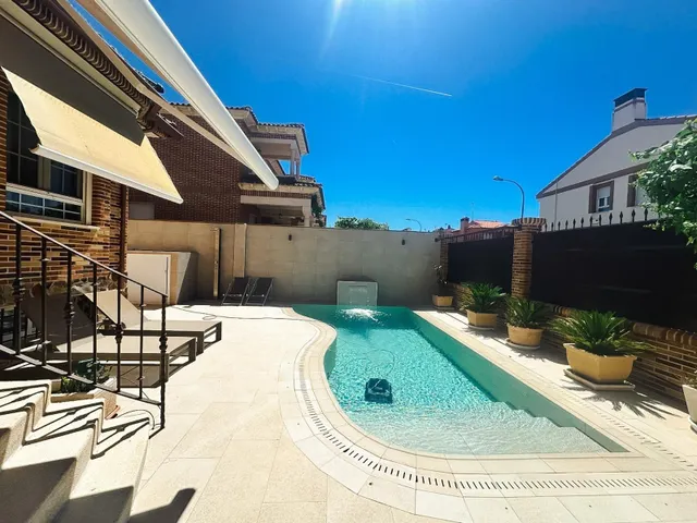 Gran Chalet  en Ocaña, Toledo. — 37
