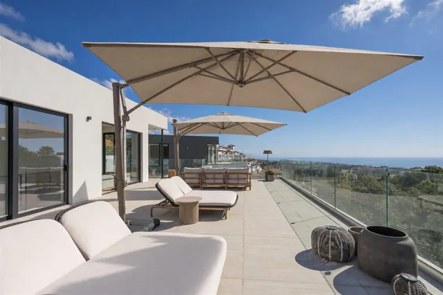 Espectacular villa de nueva construcción con vistas panorámicas al mar en Benalmádena — 13