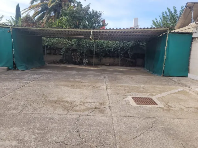 Impresionante Chalet con Amplio Terreno y Piscina en las Afueras de Zaragoza — 19