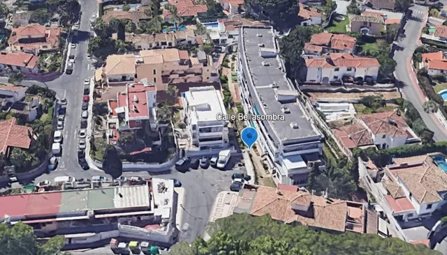 Oportunidad en Benalmádena Costa – 2 apartamentos reformados con gran terraza. — 8