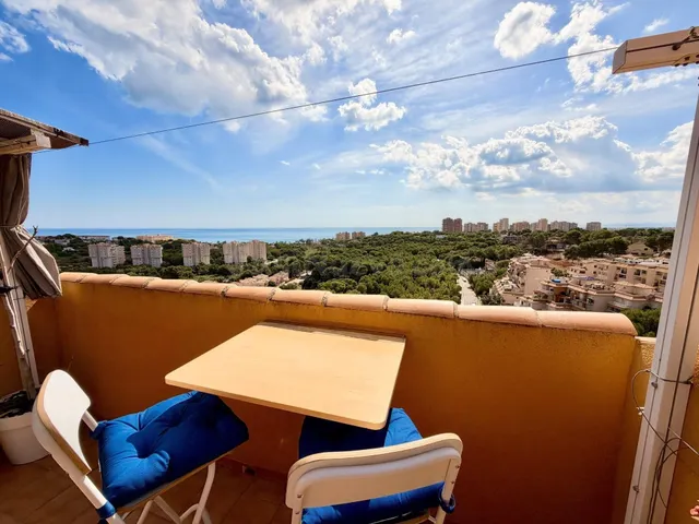 Gran ático dúplex en torrevieja: 3 hab, 2 baños, 1 aseo — 2