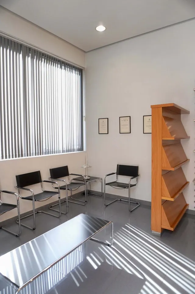 Local comercial 164m² en alquiler - Juan Carlos I — 10
