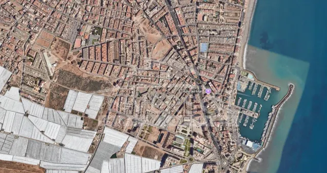 VIVIENDA DE PLANTA BAJA EN CALLE RAFAEL ALONSO — 2
