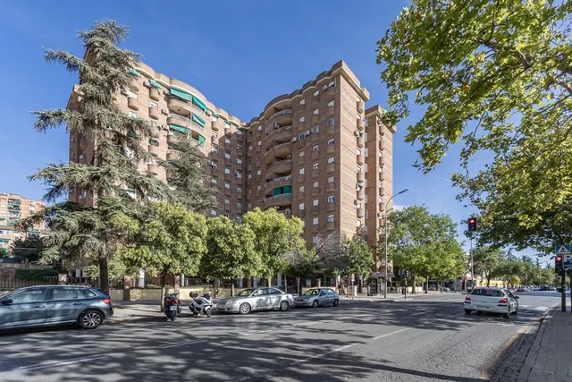 PISO CON GARAJE EN AV. PULIANAS — 32