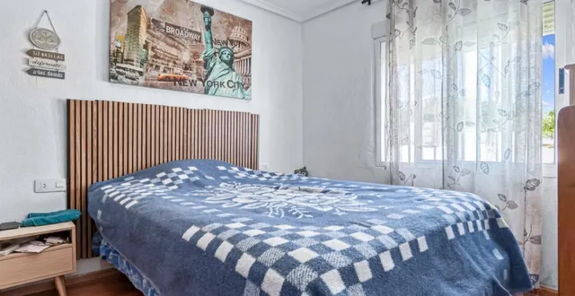 Ciudad Quesada! Magnifico bungalow en 2 plantas independientes, con piscina y parking privado comunitario — 11