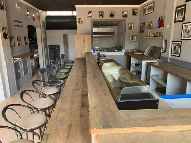 Local Comercial en Venta – Ubicación Inmejorable en Orihuela Costa — 9