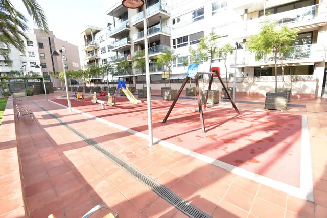 Piso 4 habitaciones 138m² en venta - Diagonal Mar i el Front Marítim del Poblenou — 24