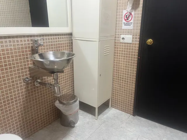 Gran oportunidad local de 139 metros en Valdeolleros — 15