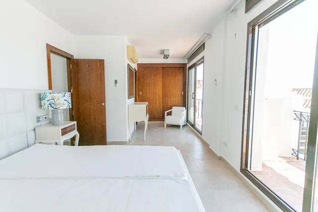 Precioso Atico Triplex de 4 dormitorios en Altos de los Monteros en perfecto estado — 12