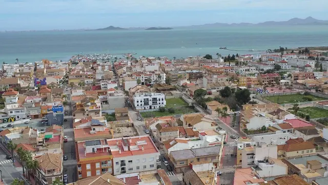 PARCELA PARA APARTAMENTOS EN LOS ALCÁZARES - foto 4