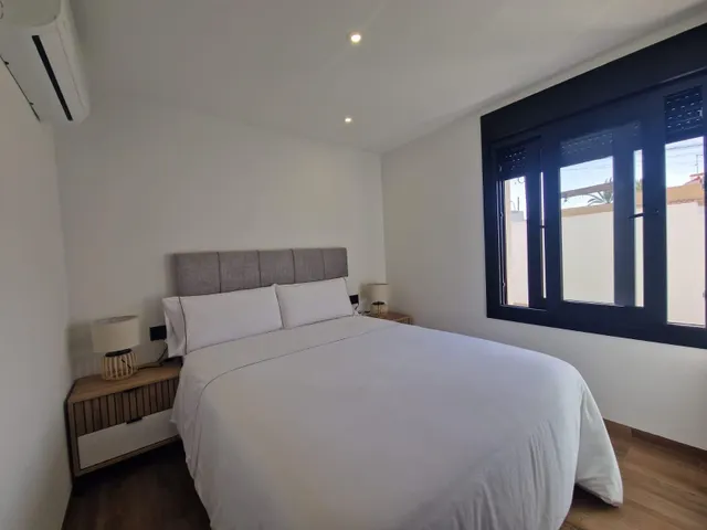 CHALET INDEPENDIENTE DE ESTILO MODERNO CON PISCINA PRIVADA - ZONA LOS BALCONES, TORREVIEJA - — 14