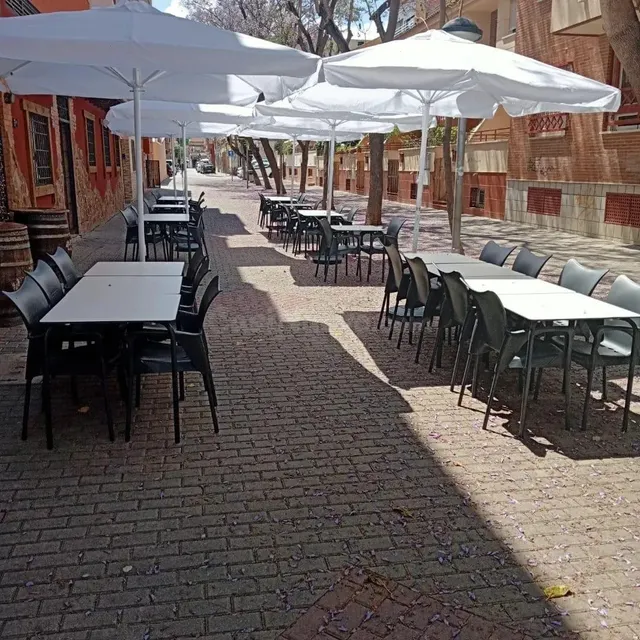 RESTAURANTE PIZZERÍA EN PLENO FUNCIONAMIENTO EN MURCIA - foto 4