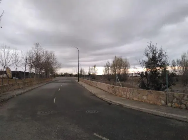 VENTA SOLAR VILLAMAYOR. Urbis te ofrece un solar en venta en