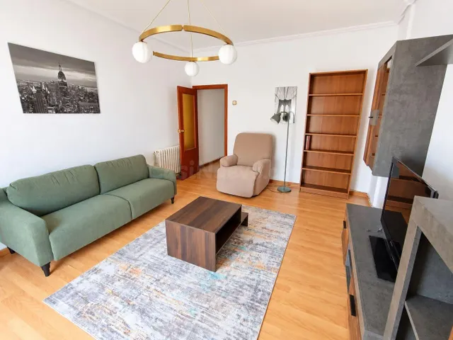 PISO LUMINOSO PARA ENTRAR A VIVIR EN TORRELAVEGA.- — 4