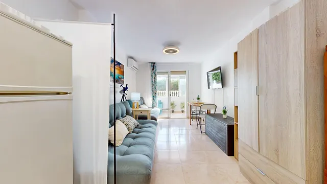Bonito ESTUDIO, cómodo y luminoso a tan solo 350 metros del mar, en la playa de  Mil Palmeras — 9