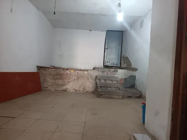 OPORTUNIDAD!!! SE ALQUILA BAJO ECONOMICO EN CASCO VIEJO - foto 3