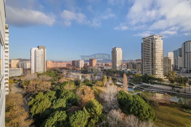 PISO CON VISTA AL MAR — 21