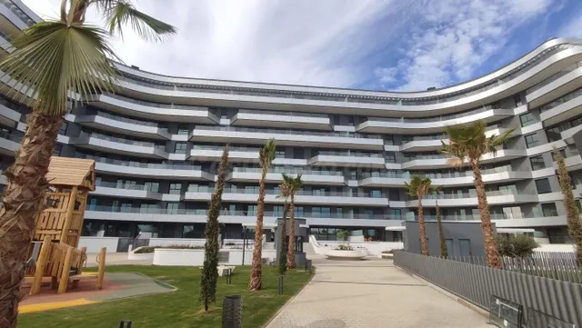 EXLUSIVO ÁTICO CON TERRAZA Y VISTAS AL MAR EN RESIDENCIAL HA