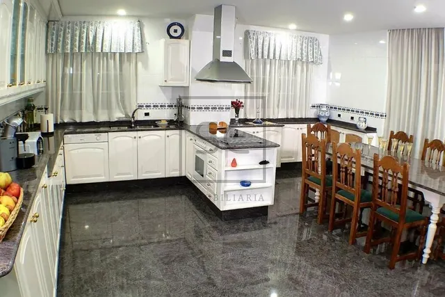 Casa de piedra en Baralla, Lugo — 8