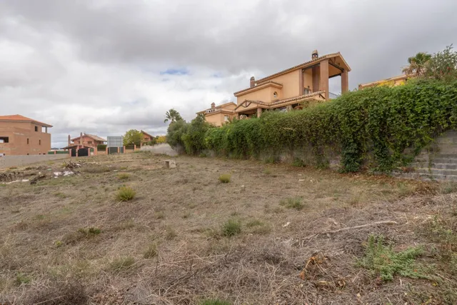 VENTA DE PARCELA EN LA URBANIZACIÓN CAÑADAS DEL PARQUE — 8
