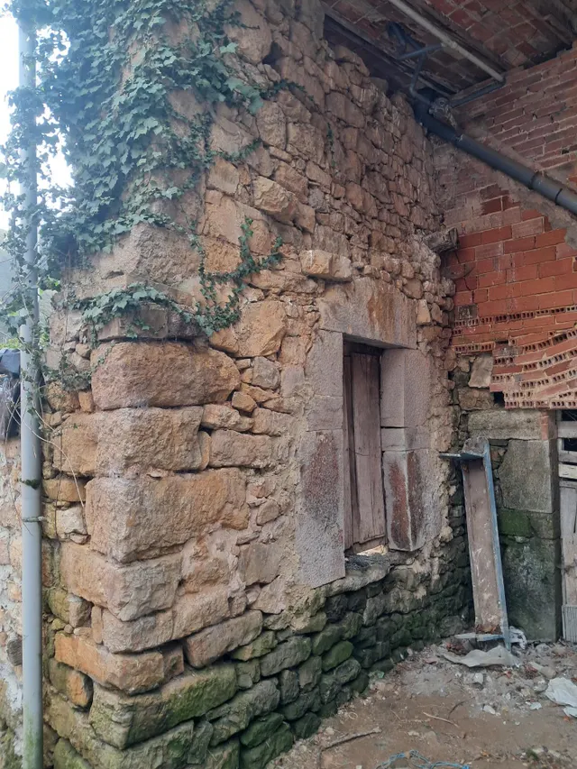 CASA DE PIEDRA EN ZONA RURAL — 17